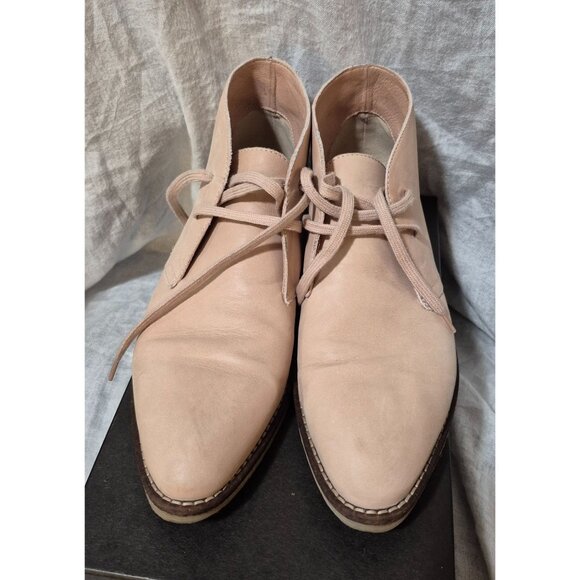 J. Crew Beige Stone MacAllister Desert Leather Flat Ankle Boot Size 9 EUC - Picture 1 of 9